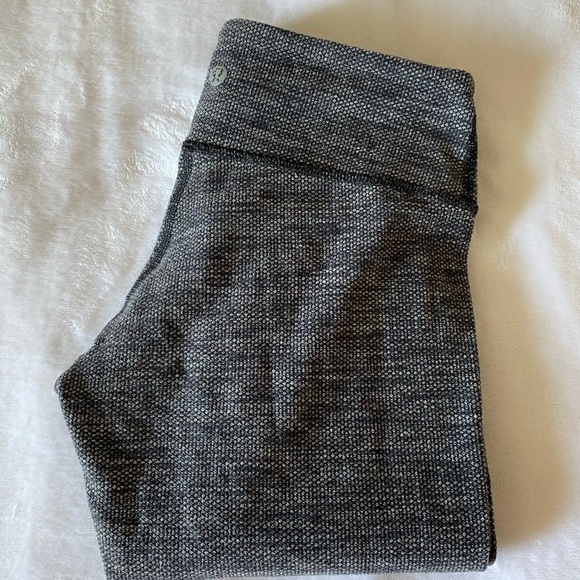 Lulu Lemon Wunder Under Leggings - Picture 3 of 4